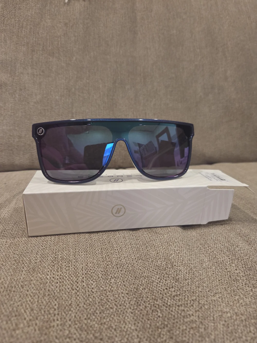 Blenders Eyewear flat top